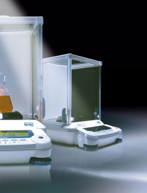 partogene-shimadzu-aux-analytical-balance-4-1